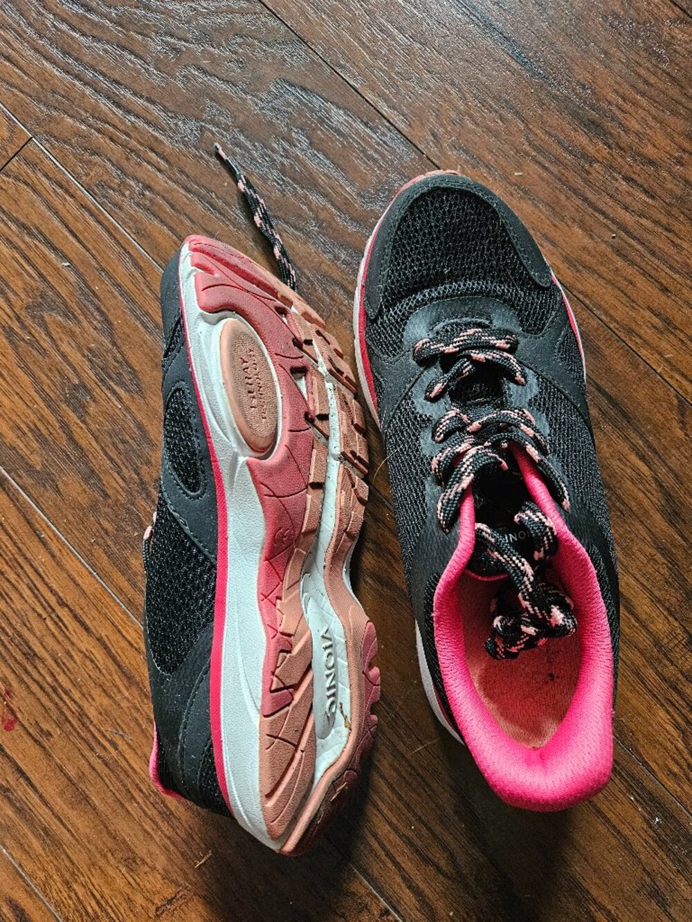 Arch support walking shoes size 6.5